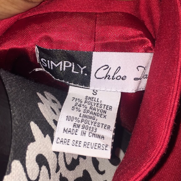 Simply Chloe Dao Red Jacket - Picture 3 of 3